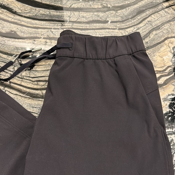 Lululemon joggers - Picture 2 of 4